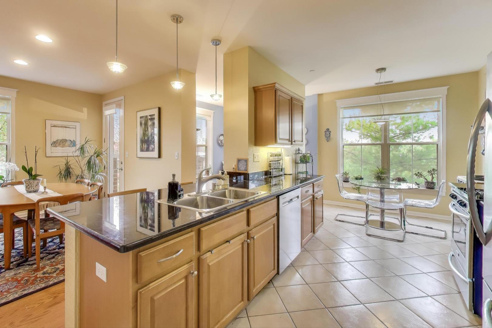 1950 Farnsworth Lane, Unit 202 Northbrook, IL 60062 - Photo 10 of 35