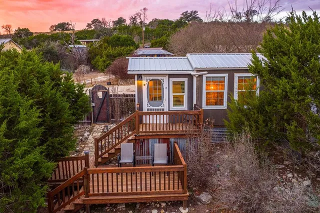 $289,500 | 152 Henderson Branch Road West, Ingram, TX 78025