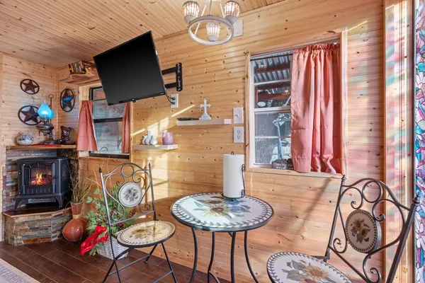 $289,500 | 152 Henderson Branch Road West, Ingram, TX 78025