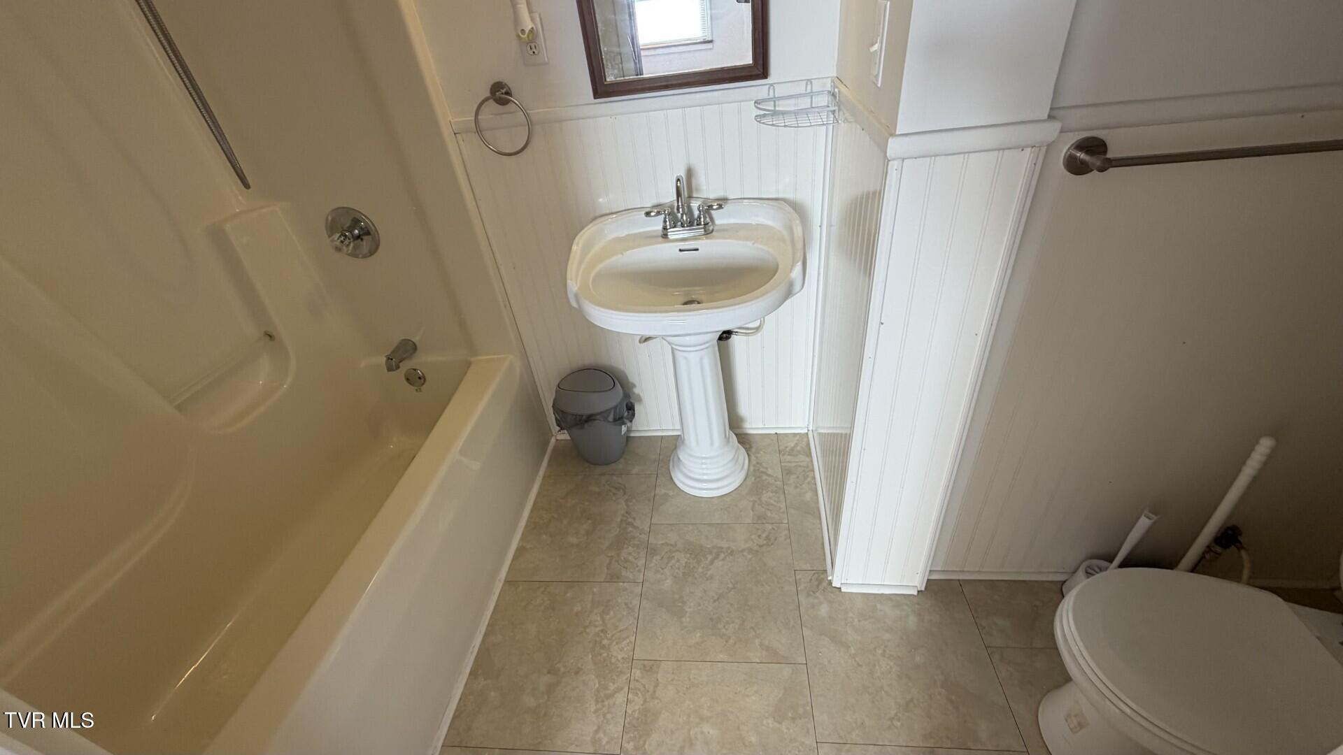 299 Duff Street Pennington Gap, VA 24277 - Photo 28 of 33 Bath 1.2