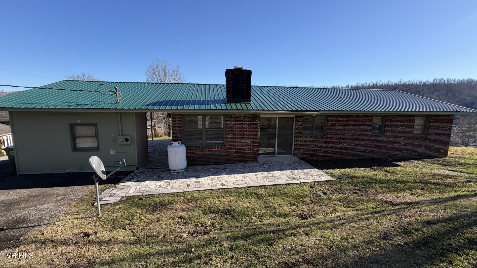 299 Duff Street Pennington Gap, VA 24277 - Photo 6 of 33 Back 3
