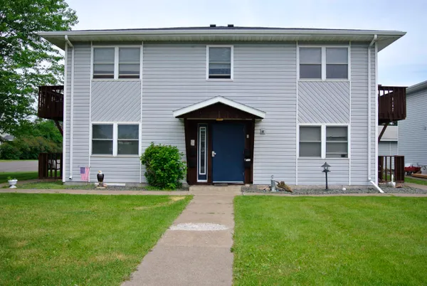 $1,200 | 47 East 4th Street, Superior, WI 54880