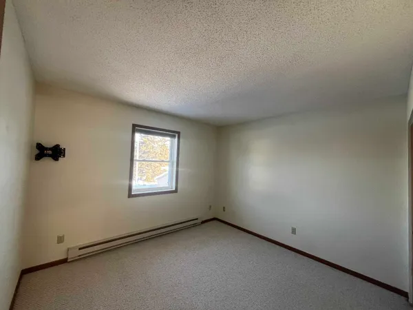 $1,200 | 47 East 4th Street, Superior, WI 54880
