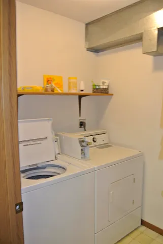 $1,200 | 47 East 4th Street, Superior, WI 54880