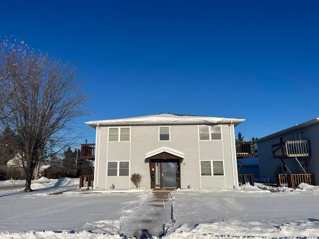 $1,200 | 47 East 4th Street, Superior, WI 54880