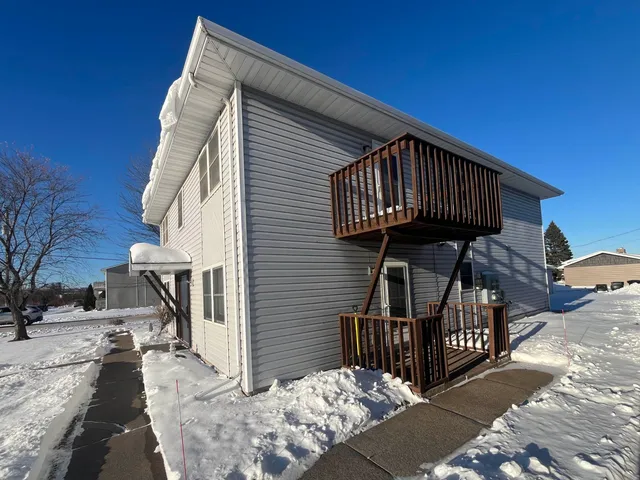 $1,200 | 47 East 4th Street, Superior, WI 54880