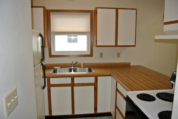 $1,200 | 47 East 4th Street, Superior, WI 54880