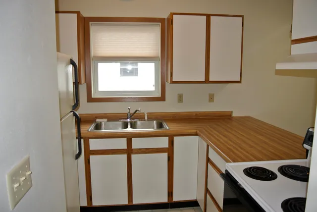 $1,200 | 47 East 4th Street, Superior, WI 54880