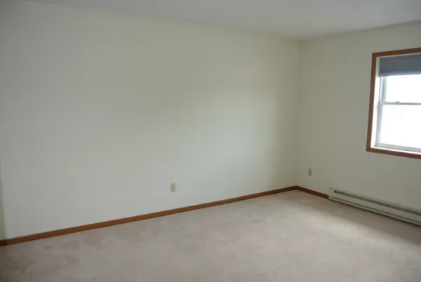 $1,200 | 47 East 4th Street, Superior, WI 54880