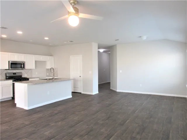 $2,100 | 10913 Gonzales Ranger Pass, Austin, TX 78754