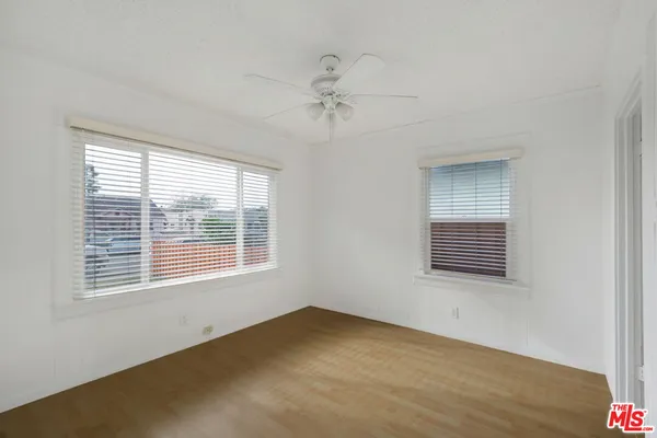 $2,750 | 333 West 70th Street, Los Angeles, CA 90003