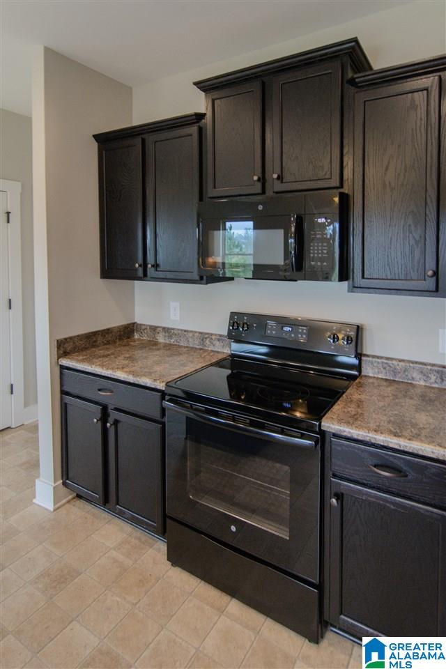 465 4th Street Pleasant Grove, AL 35127 - Photo 11 of 36