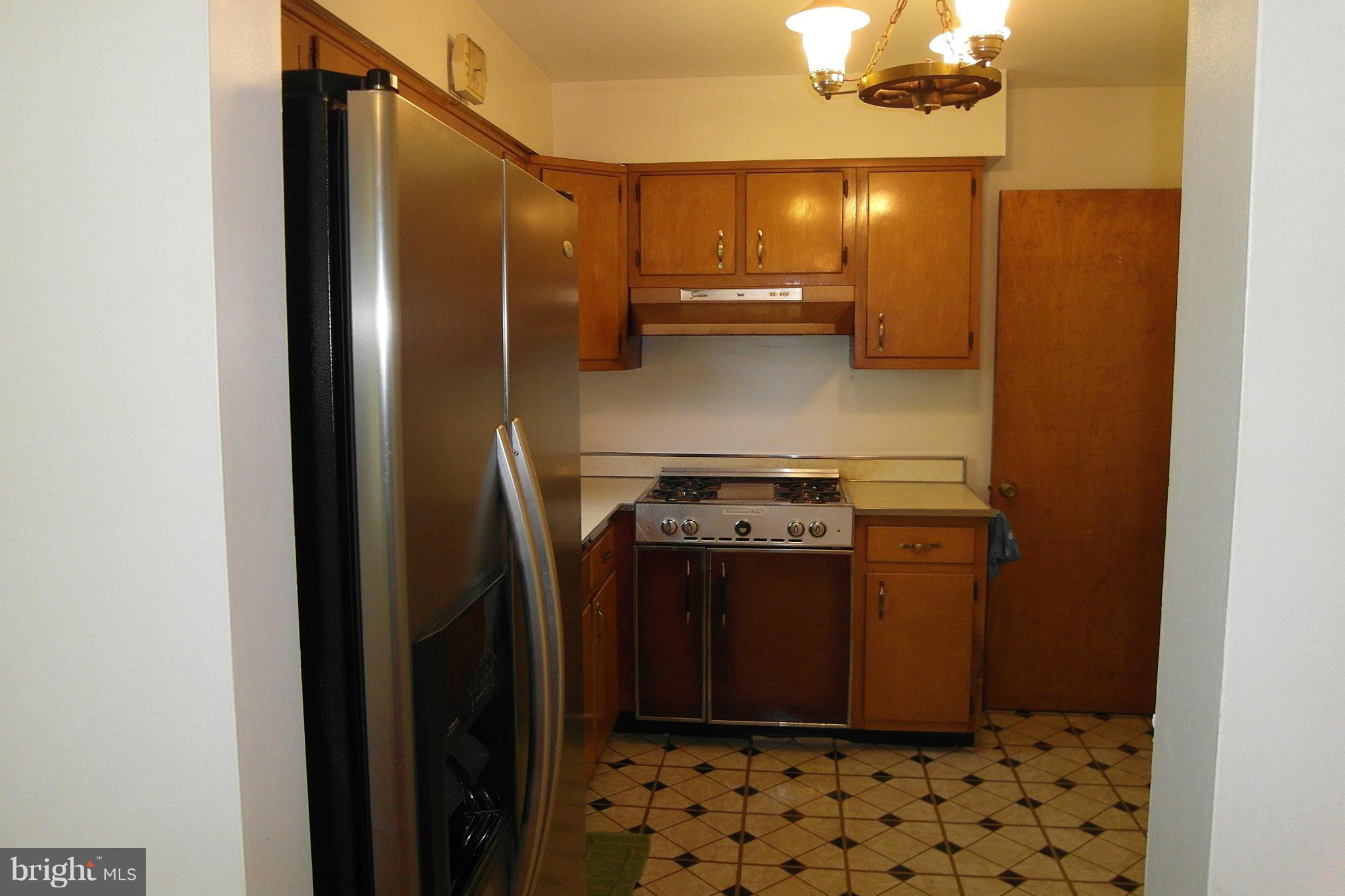 6757 Ransome Drive Baltimore, MD 21207 - Photo 5 of 18 Kitchen