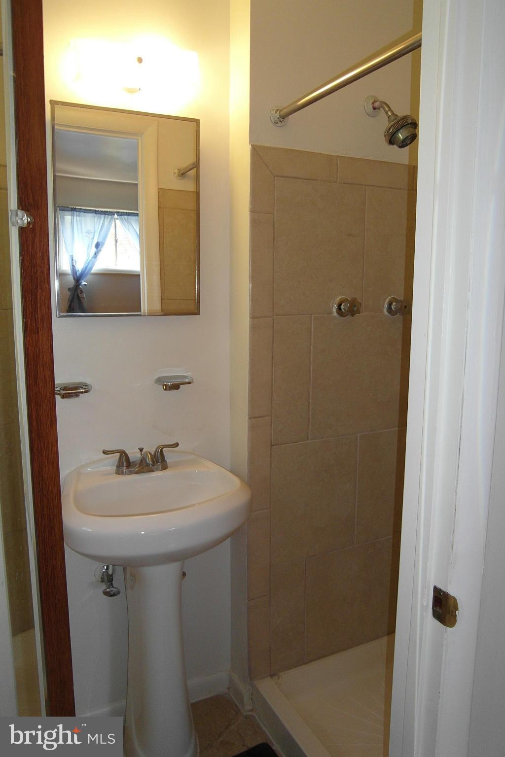 6757 Ransome Drive Baltimore, MD 21207 - Photo 8 of 18 Bath (Master)