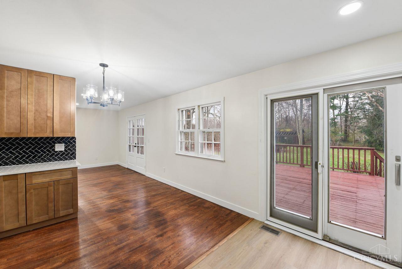 357 Meadowcrest Road Cincinnati, OH 45231 - Photo 15 of 61