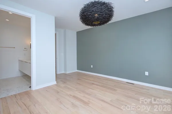 $3,200 | 2737 Shenandoah Avenue, Charlotte, NC 28205