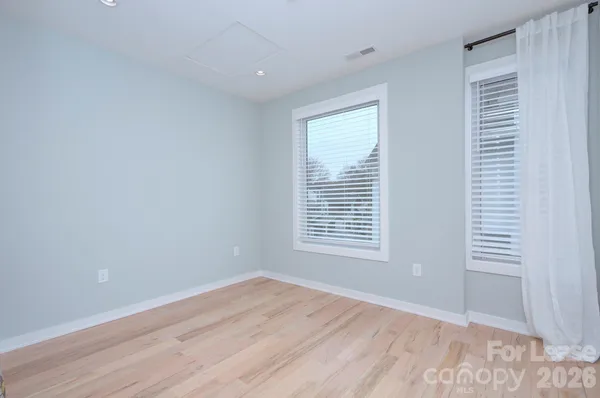 $3,200 | 2737 Shenandoah Avenue, Charlotte, NC 28205