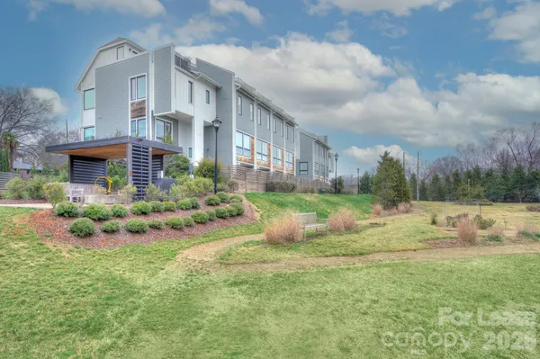$3,200 | 2737 Shenandoah Avenue, Charlotte, NC 28205