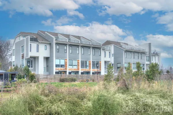 $3,200 | 2737 Shenandoah Avenue, Charlotte, NC 28205