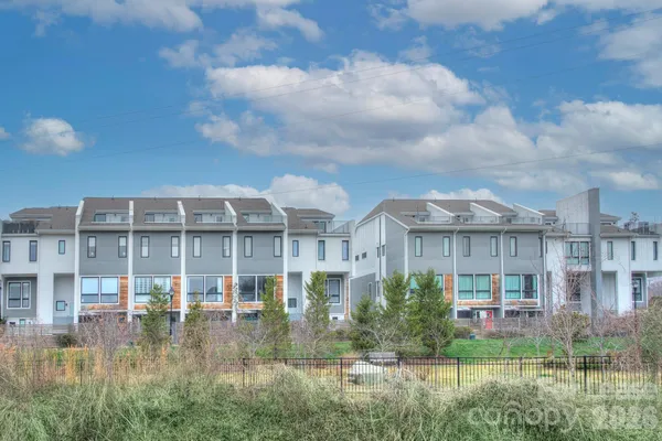 $3,200 | 2737 Shenandoah Avenue, Charlotte, NC 28205