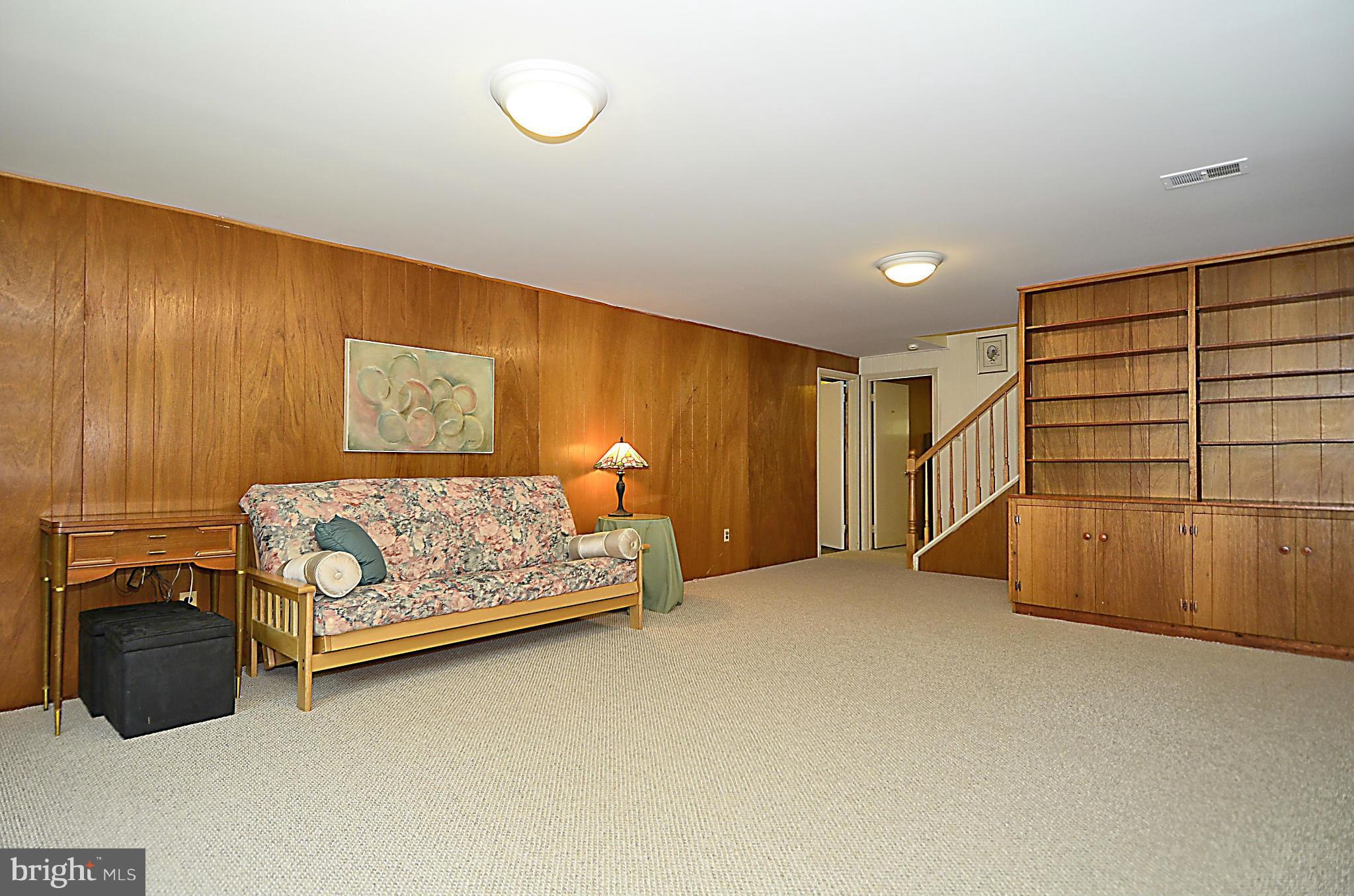 628 Kenbrook Drive Silver Spring, MD 20902 - Photo 16 of 30 Family Room