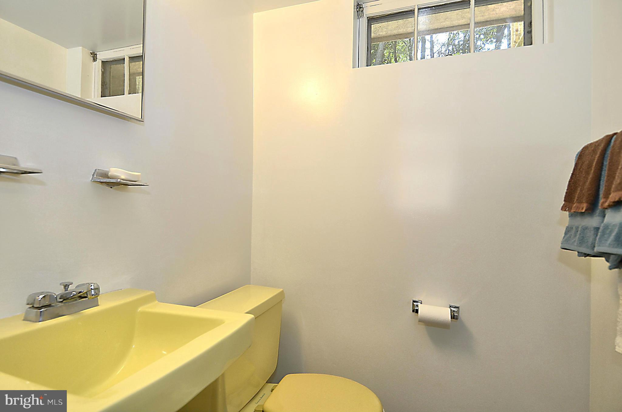 628 Kenbrook Drive Silver Spring, MD 20902 - Photo 24 of 30 Powder Room