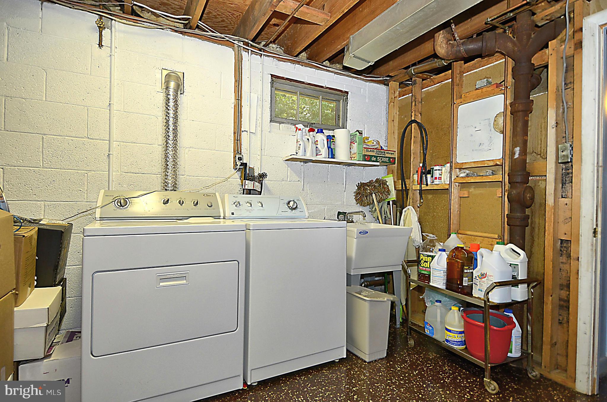 628 Kenbrook Drive Silver Spring, MD 20902 - Photo 25 of 30 Washer Dryer