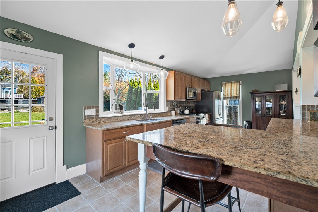 23 Pierce Street Westerly, RI 02891 - Photo 13 of 33 Gallery Image 13