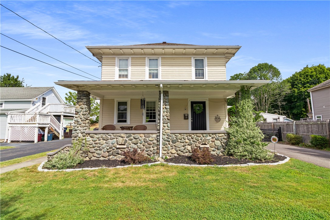 23 Pierce Street Westerly, RI 02891 - Photo 2 of 33 Gallery Image 2