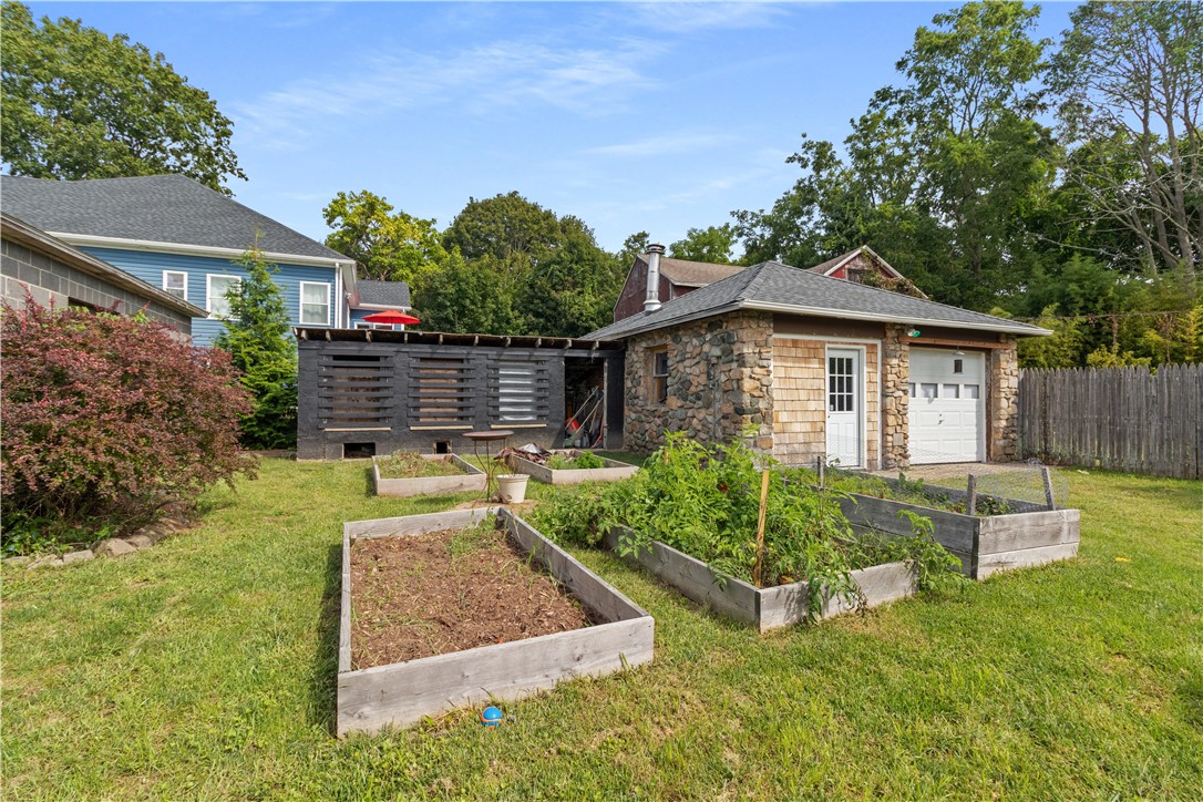 23 Pierce Street Westerly, RI 02891 - Photo 32 of 33 Gallery Image 32
