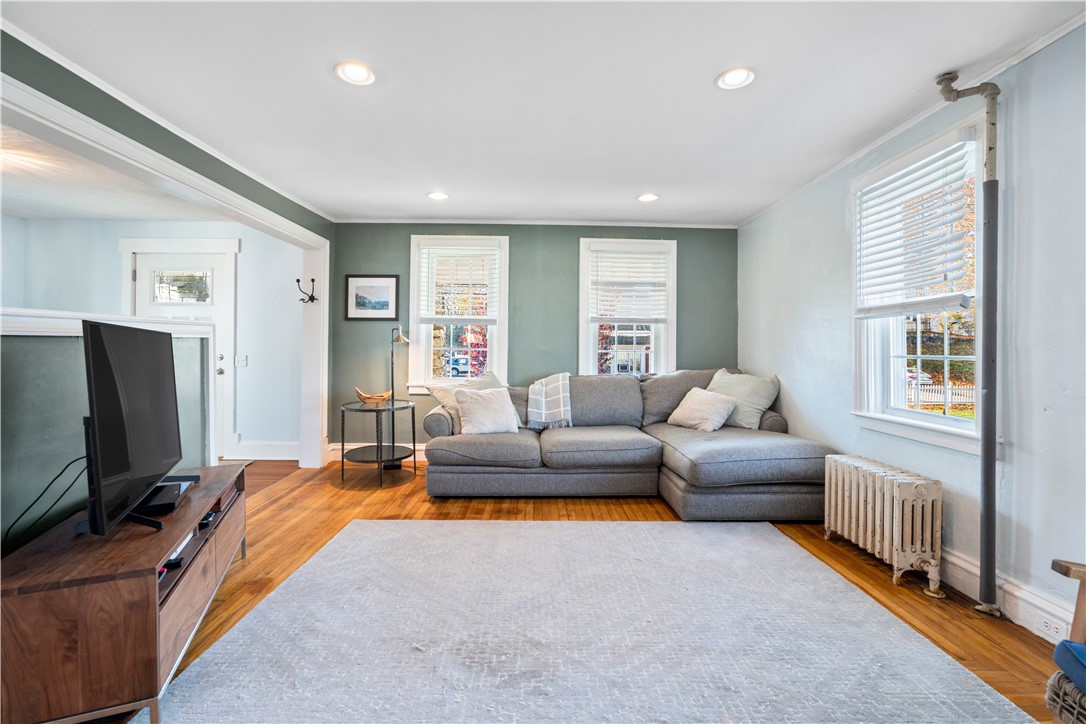 23 Pierce Street Westerly, RI 02891 - Photo 6 of 33 Gallery Image 6