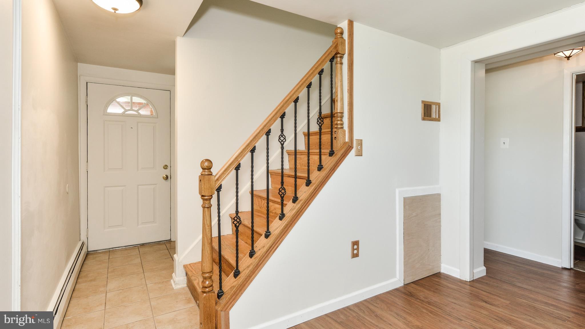 15142 Georgia Road Woodbridge, VA 22191 - Photo 2 of 30 Entry