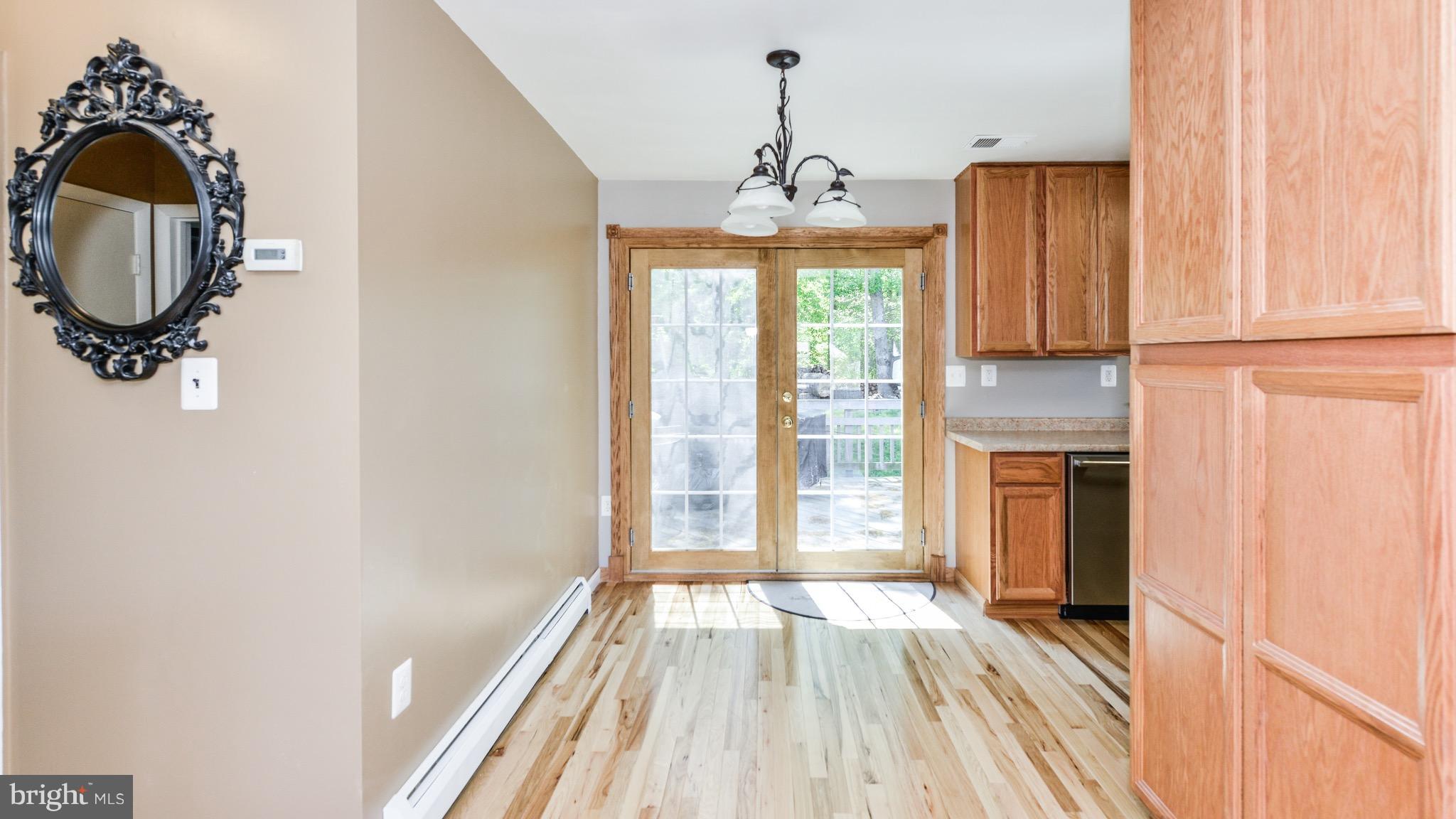 15142 Georgia Road Woodbridge, VA 22191 - Photo 13 of 30 Kitchen