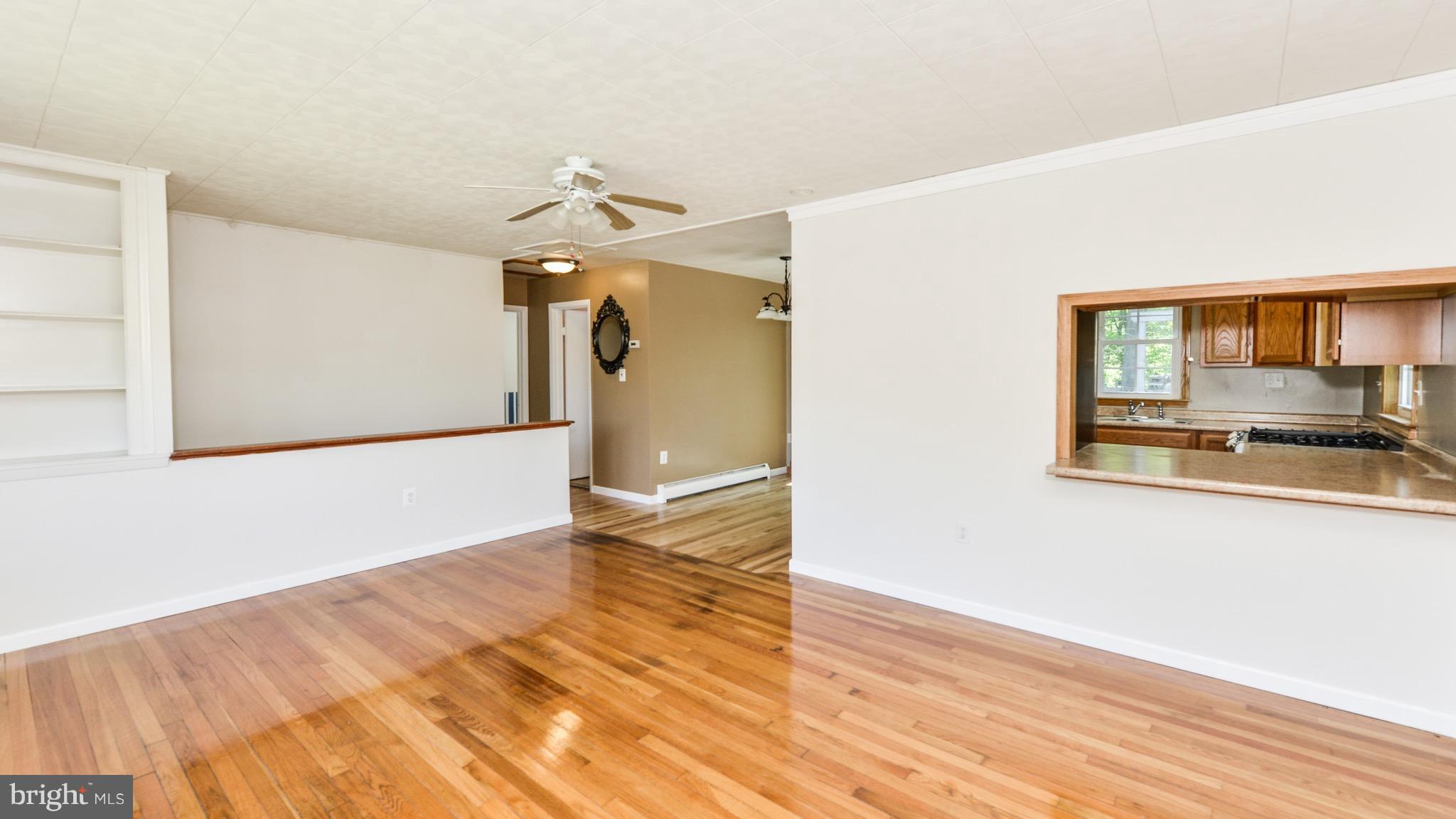 15142 Georgia Road Woodbridge, VA 22191 - Photo 14 of 30 Family Room