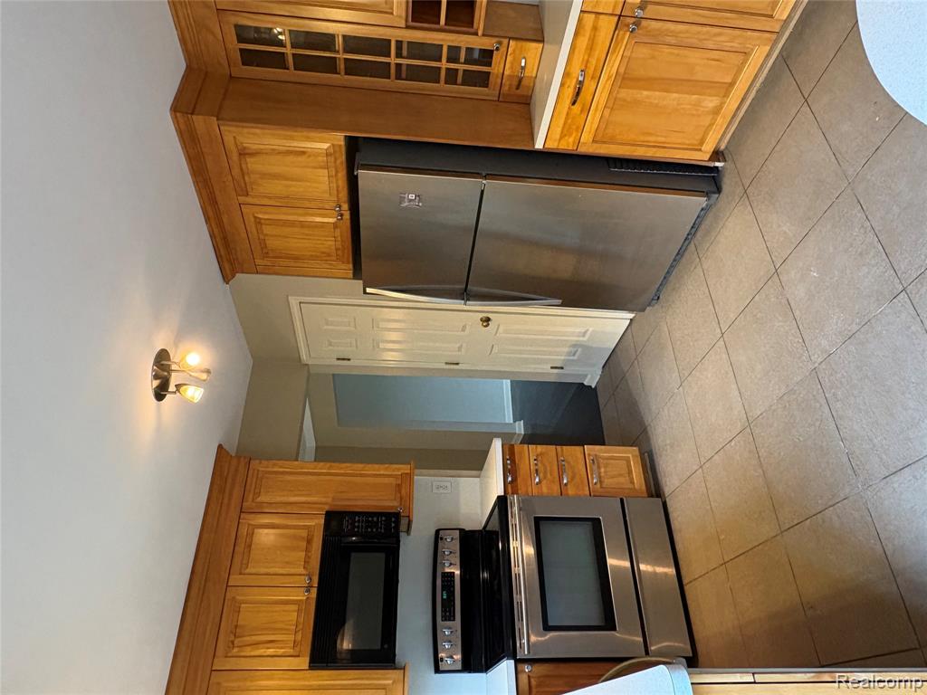 172 Parsons Lane Rochester, MI 48307 - Photo 11 of 24