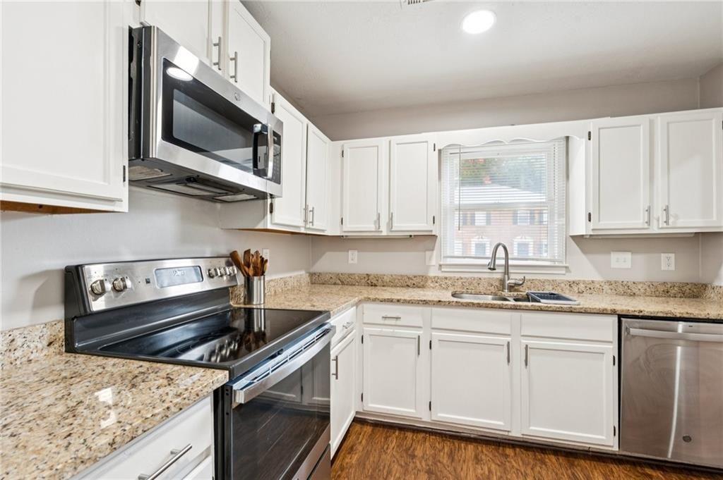 2926 Webb Bridge Road Alpharetta, GA 30009 - Photo 5 of 31