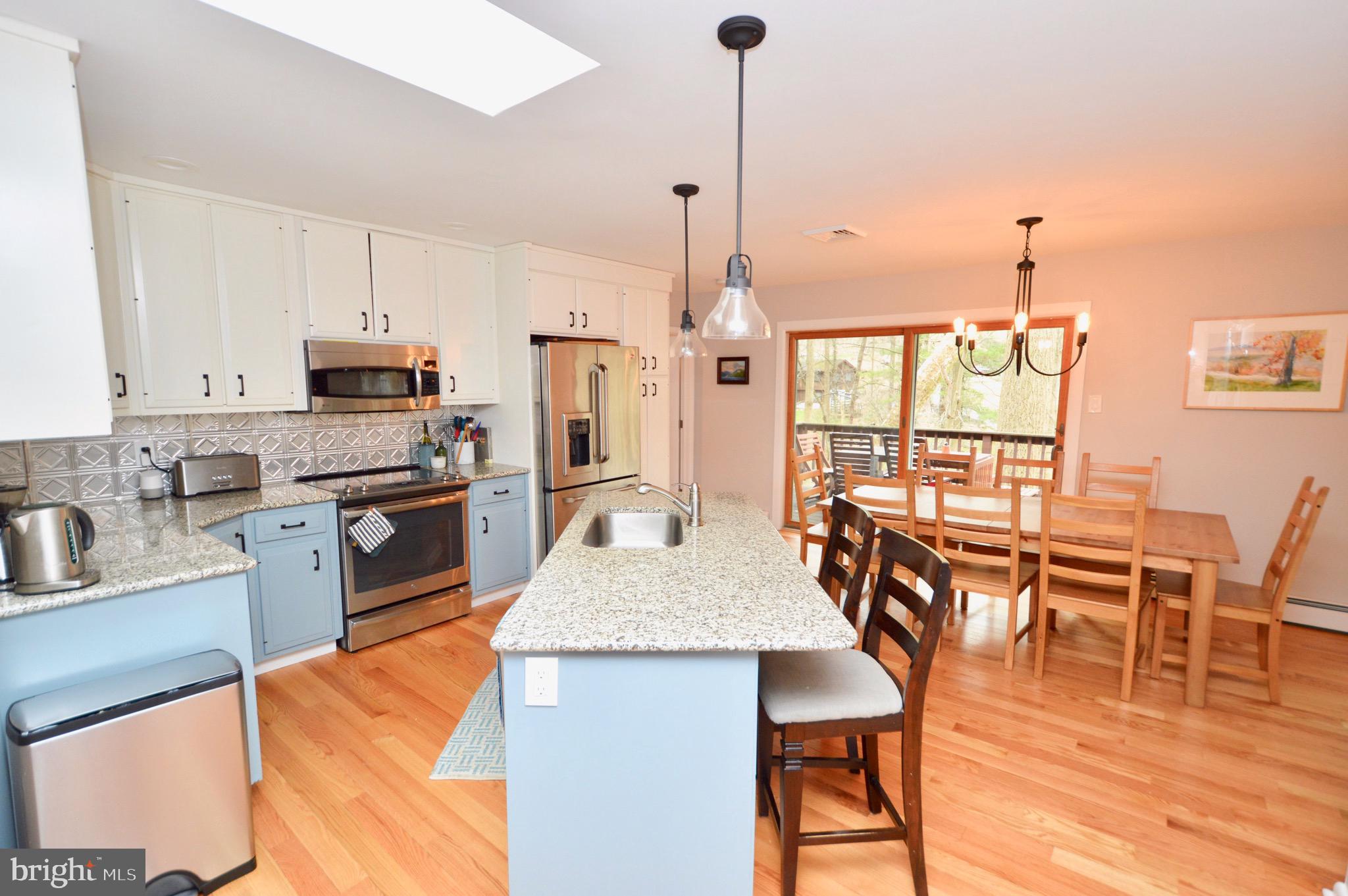 417 Oak Valley Road Media, PA 19063 - Photo 4 of 19 Kitchen