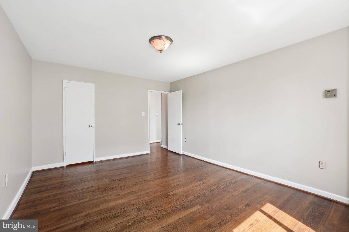 1200 South Arlington Ridge Road, Unit 618 Arlington, VA 22202 - Photo 11 of 17 a view of an empty room