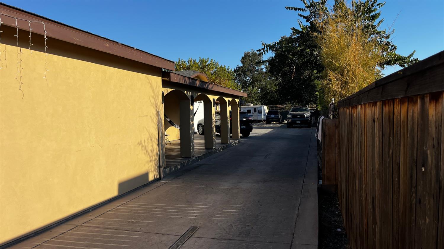 1738 U Street Rio Linda, CA 95673 - Photo 4 of 50 a view of a porch
