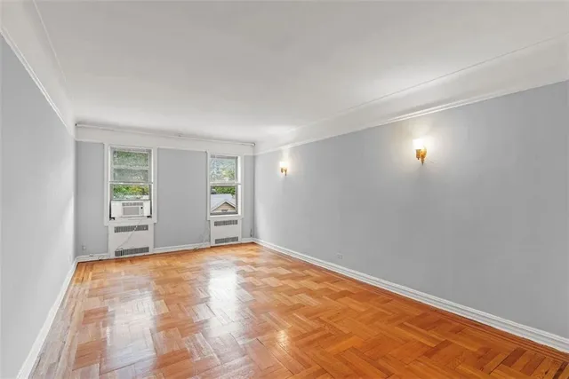 a view of empty room with window