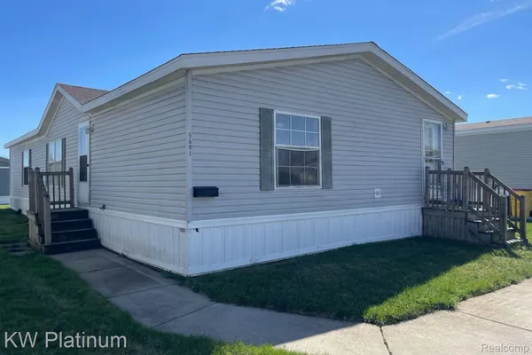 $29,500 | 9691 Stoneypointe Drive, Fair Haven, MI 48023