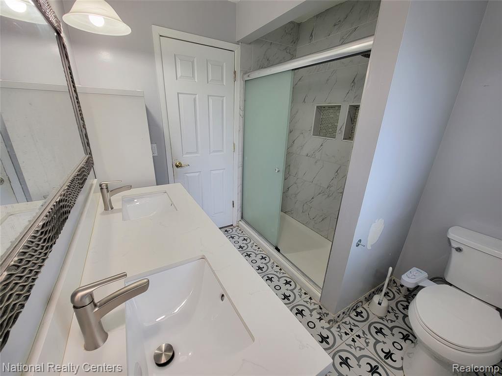 34305 Tyler Drive Sterling Heights, MI 48310 - Photo 15 of 29