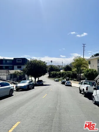 $1,997 | 755 West 30th Street, Unit 7, San Pedro, CA 90731