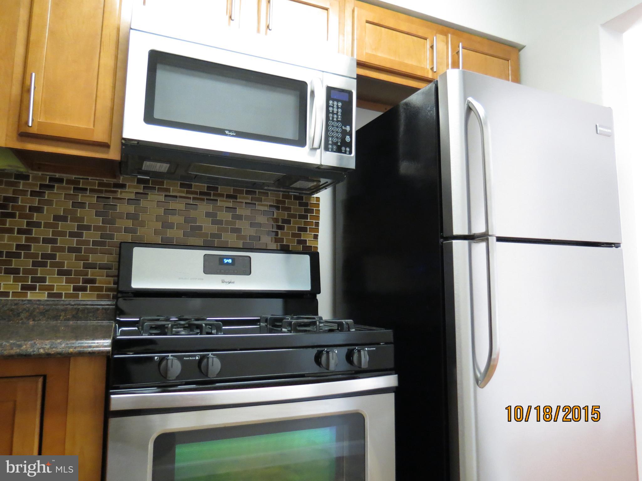 1939 Addison Road South District Heights, MD 20747 - Photo 4 of 14
