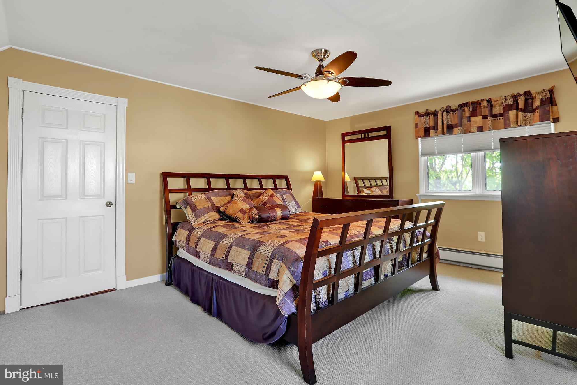 2 Thistle Road Levittown, PA 19056 - Photo 15 of 23