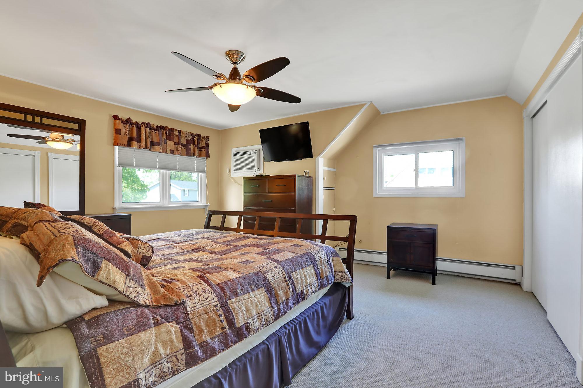 2 Thistle Road Levittown, PA 19056 - Photo 16 of 23