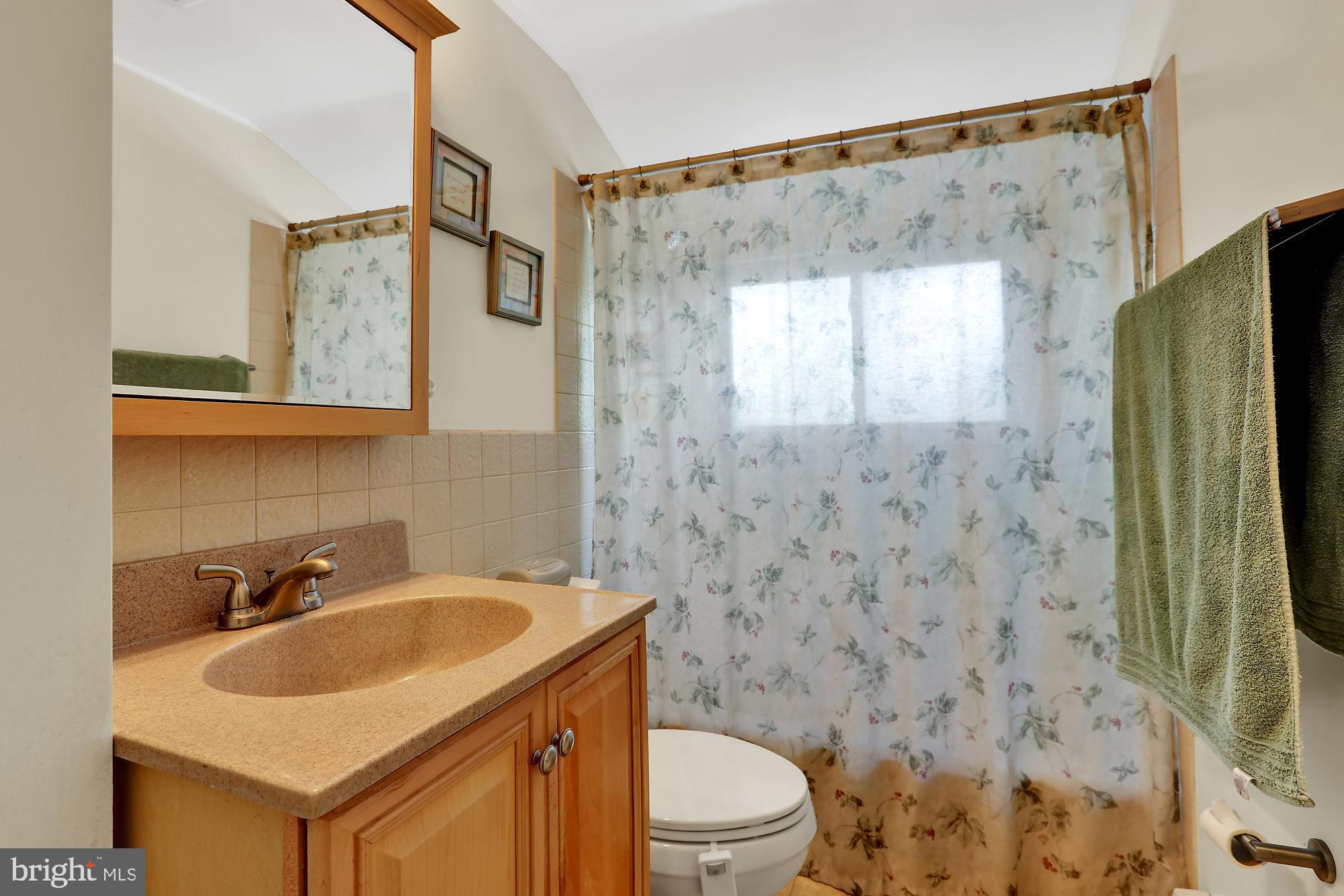 2 Thistle Road Levittown, PA 19056 - Photo 19 of 23