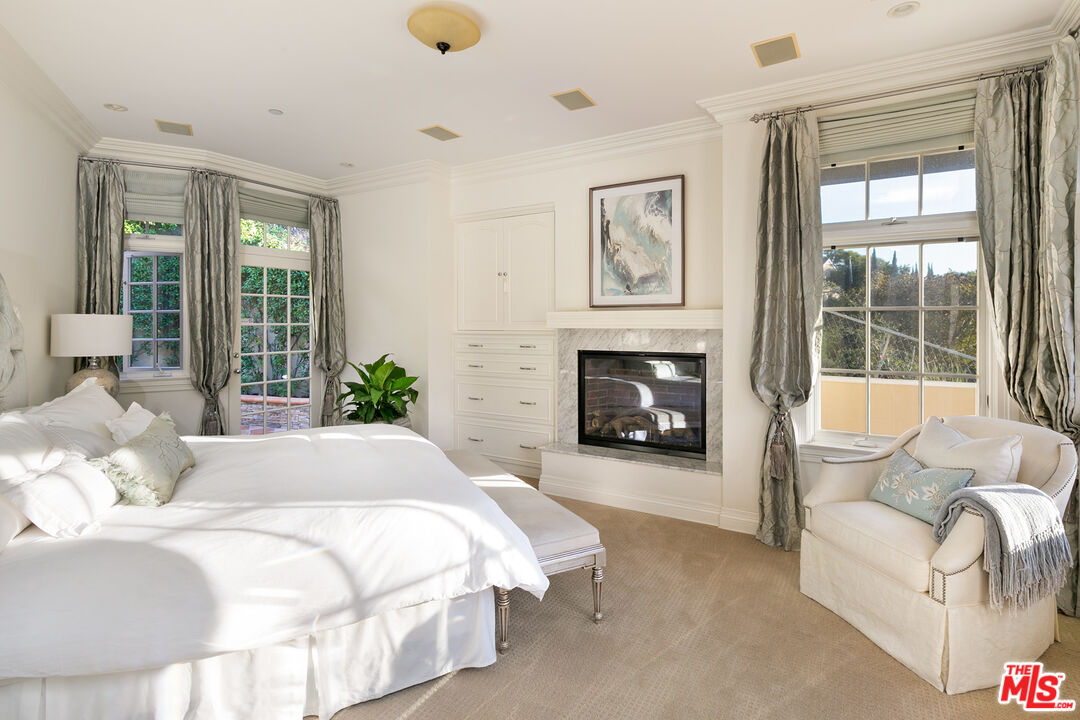 1658 Lindacrest Drive Beverly Hills, CA 90210 - Photo 17 of 29