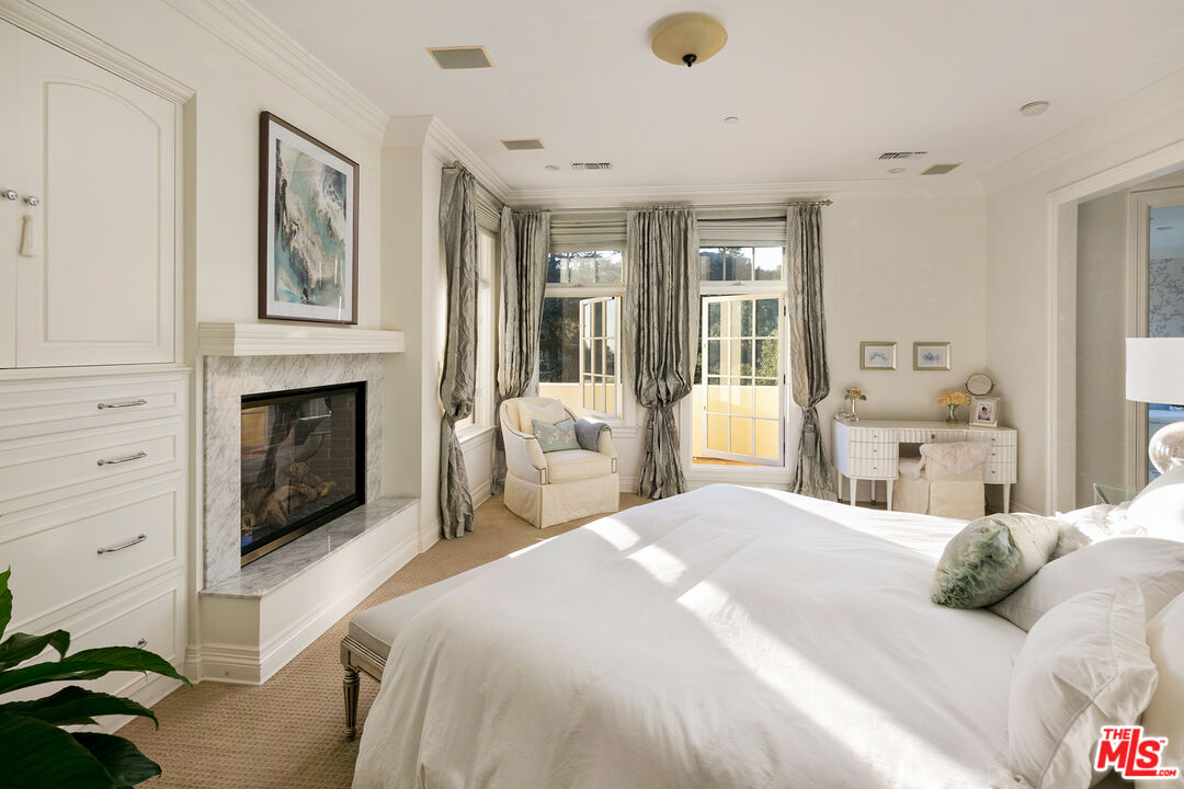 1658 Lindacrest Drive Beverly Hills, CA 90210 - Photo 18 of 29