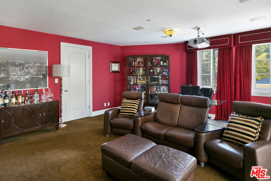 1658 Lindacrest Drive Beverly Hills, CA 90210 - Photo 26 of 29